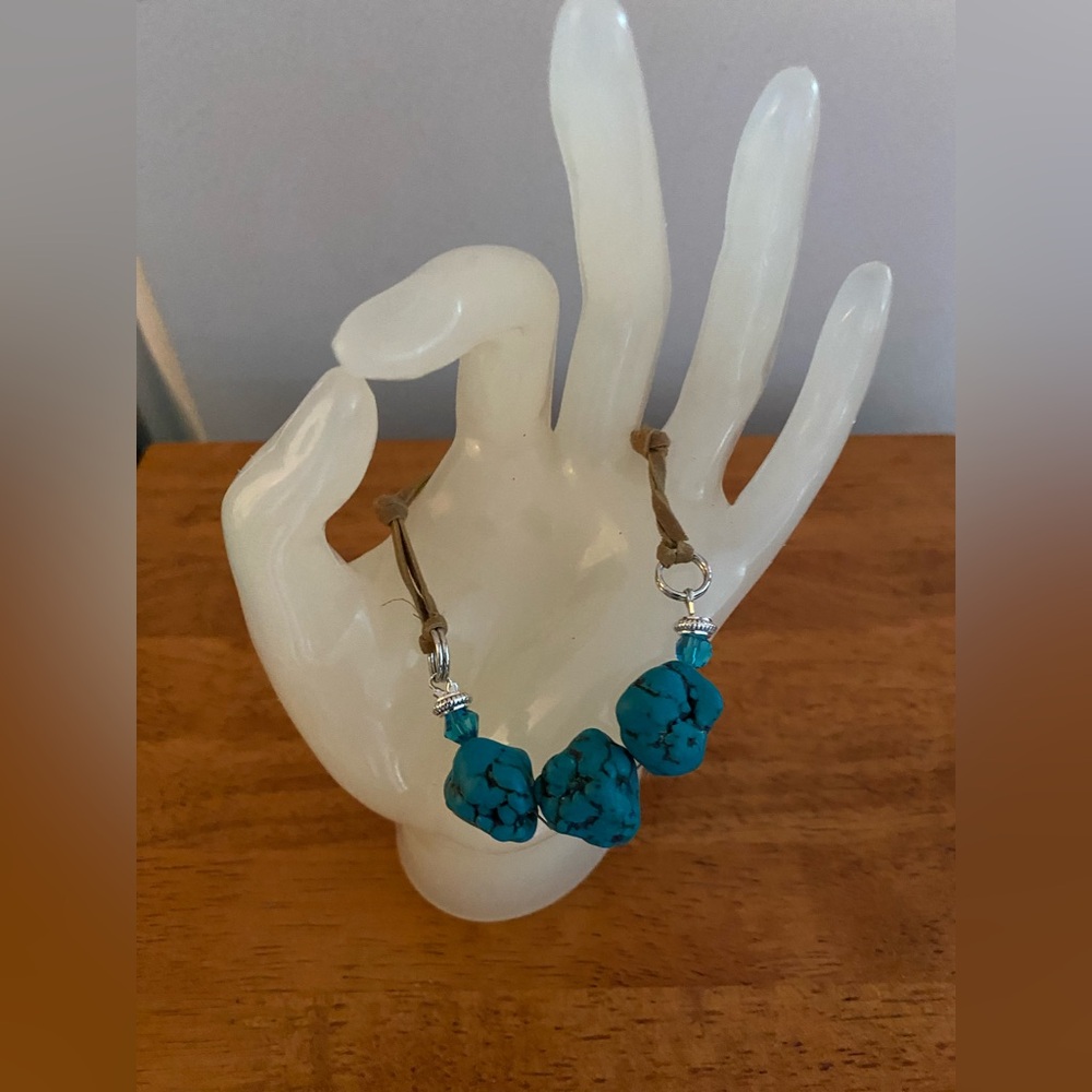 NEW Turquoise Howlite bracelet - Picture 2 of 8